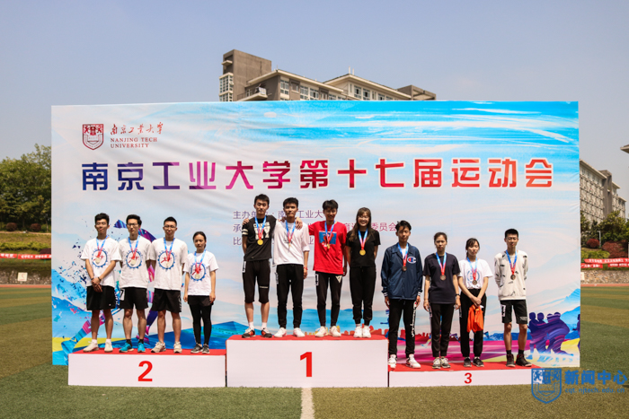 gcx-1.jpg gcx-1.jpg